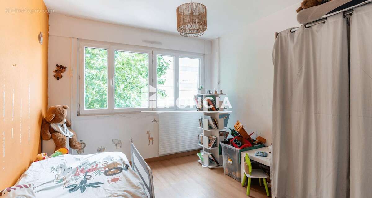 Appartement 75 m² à Metz  - photo 8