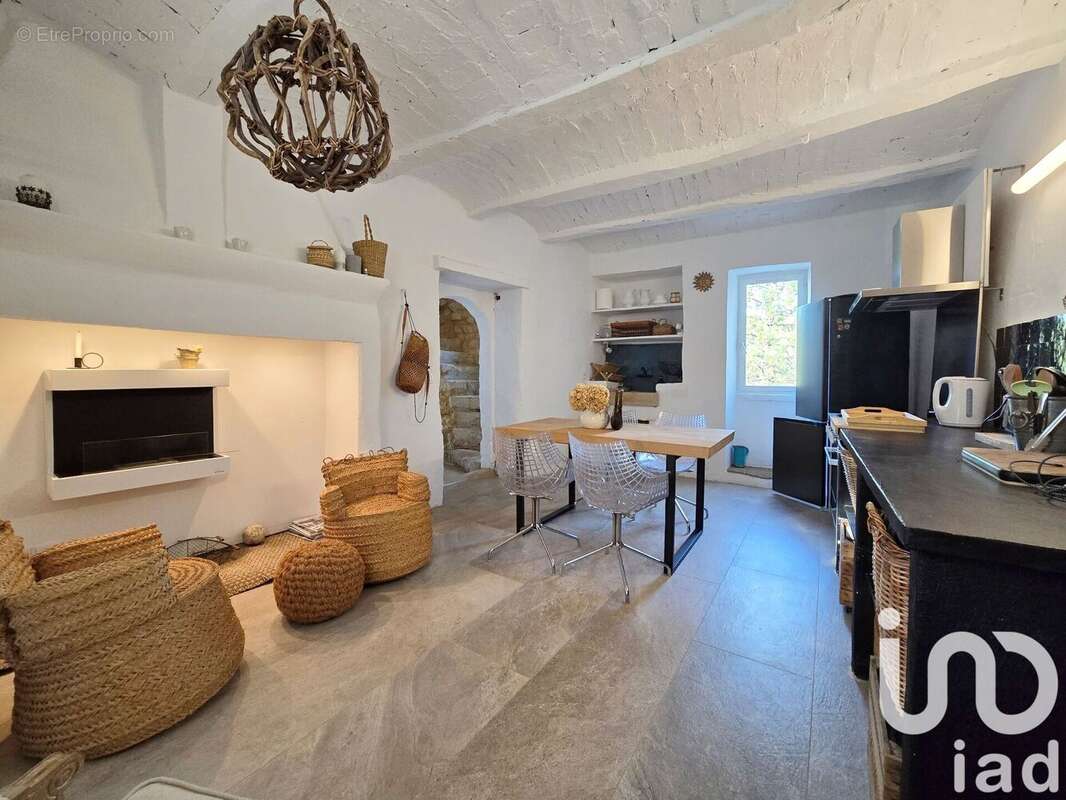 Maison 133 m² à Cornillon  - photo 7