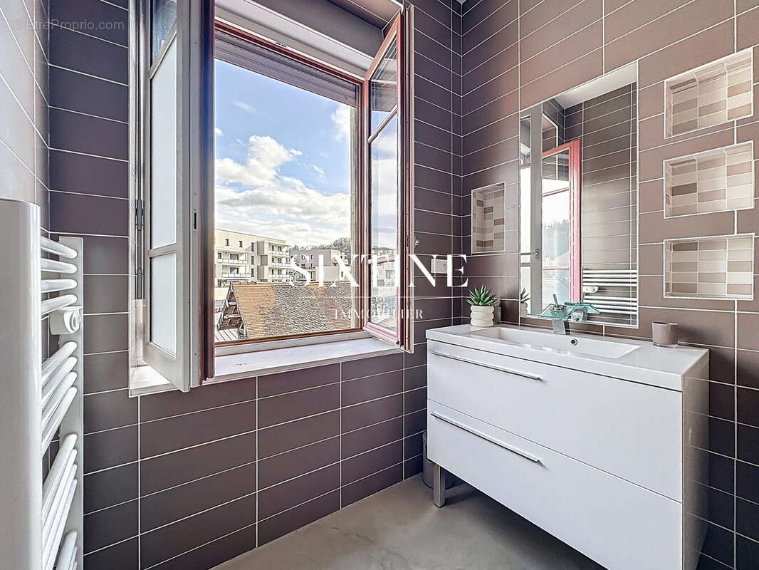 Appartement à BOURGOIN-JALLIEU