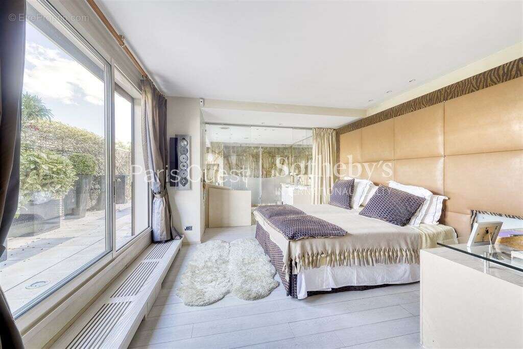 Maison à NEUILLY-SUR-SEINE