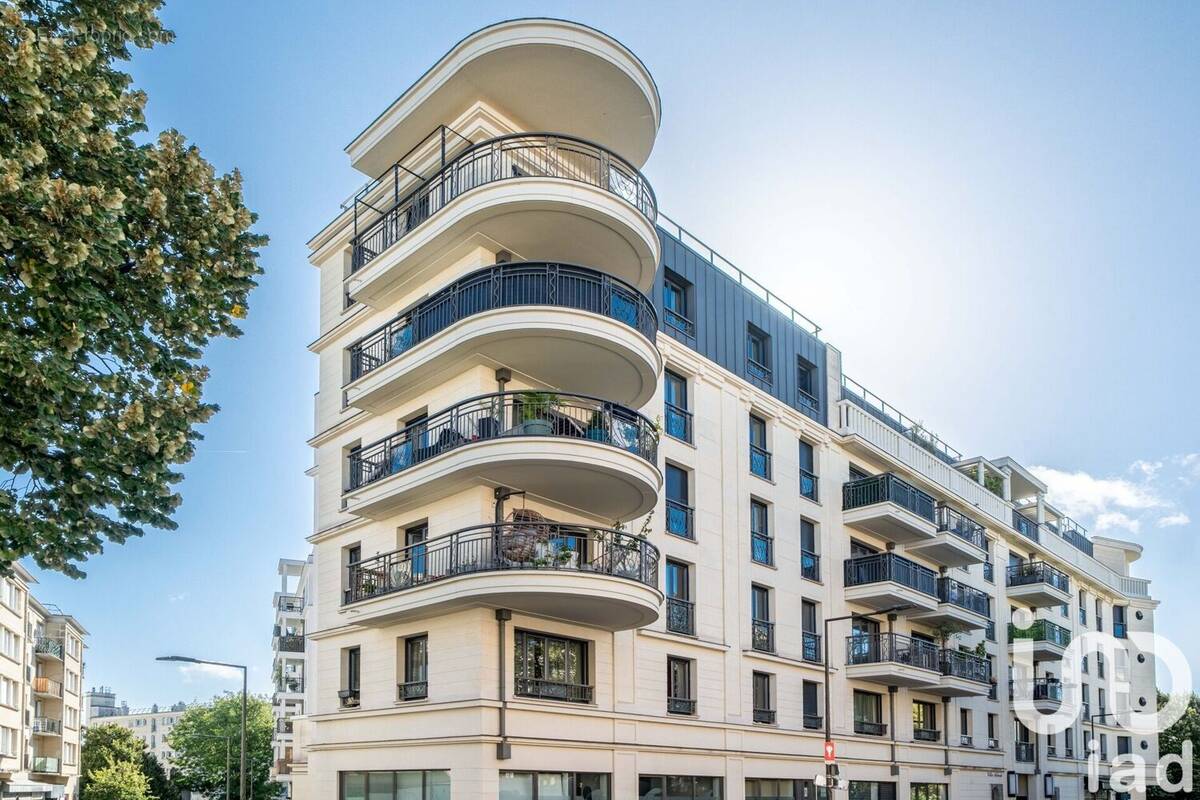 Photo 1 - Appartement à SURESNES