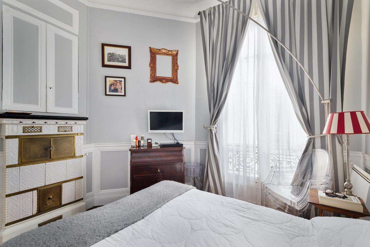 Appartement à PARIS-9E