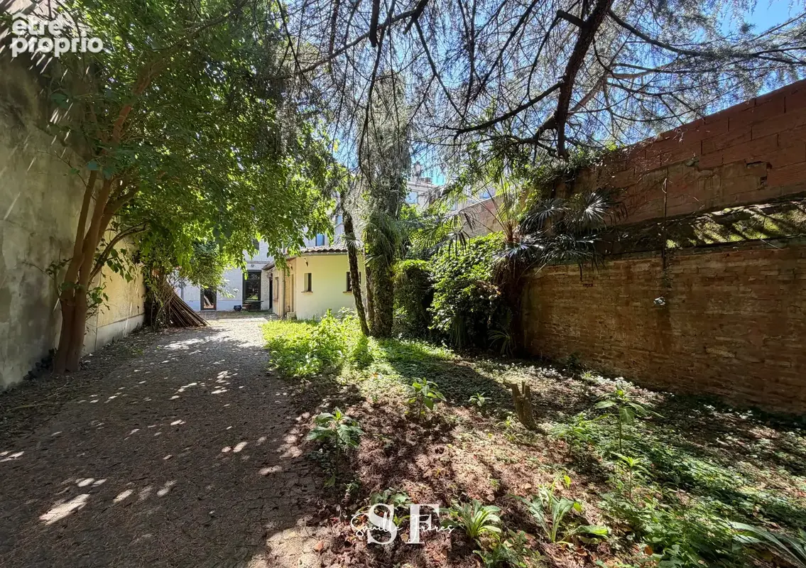 Castelsarrasin - maison de ville avec garage et jardin - photo 5