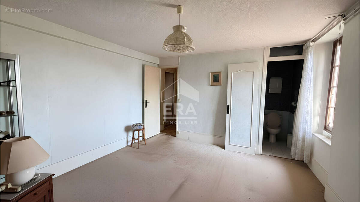 Maison 207m² à mantes-la-ville - photo 9