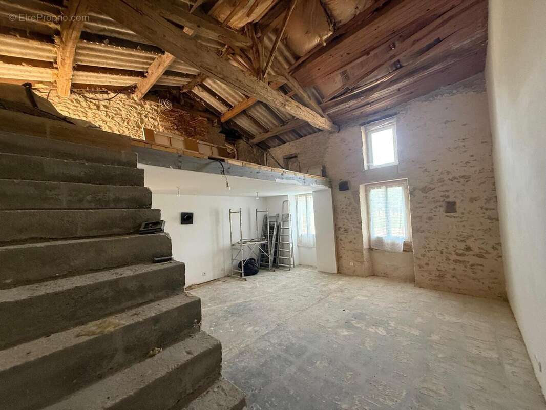 Maison 157 m² à La Chapelle-Themer  - photo 4