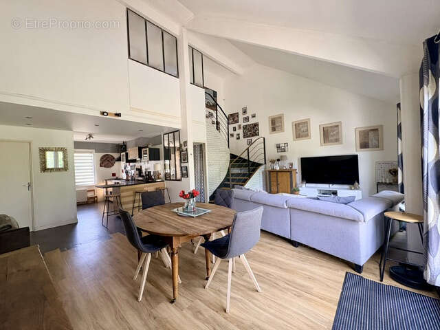 Maison familiale en parfait état avec jardin clos et sans vis-à-vis - photo 2