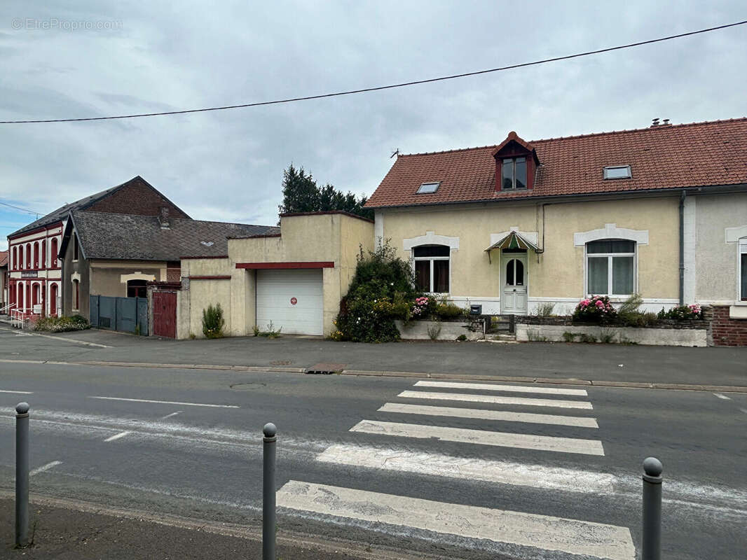 Grande maison avec potentiel à Achiet Le Grand - photo 2