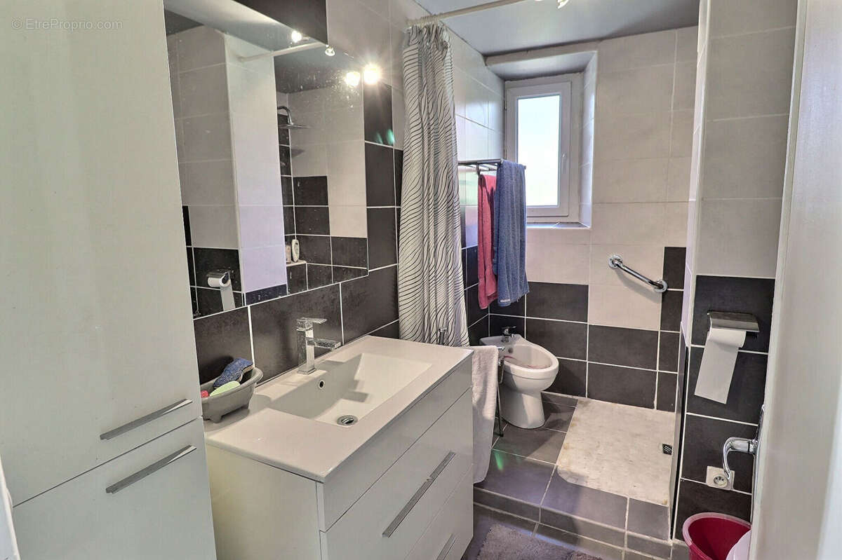 Maison à LISSAC-ET-MOURET