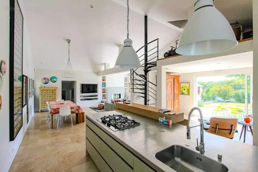Exclusivite - bidart - ilbarritz  - maison familiale d'exception proche plage et commerces a pied - photo 4