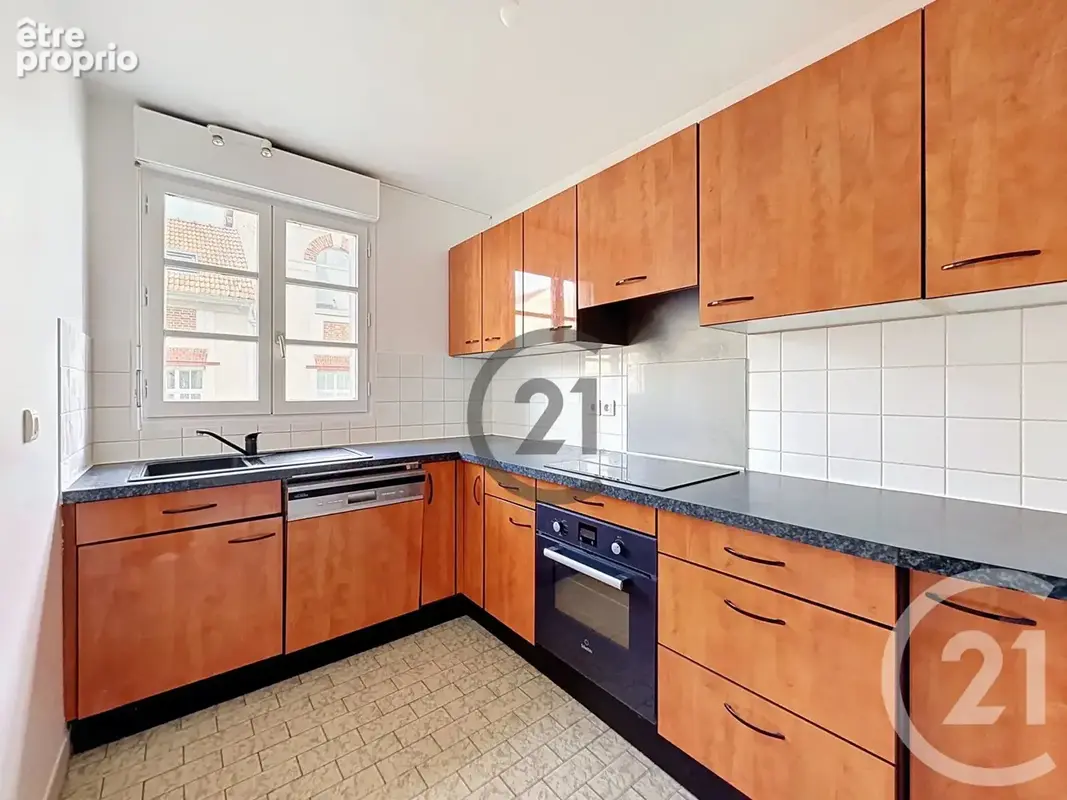 Appartement 3 pièces 63 m² à vendre à Brie-Comte-Robert (77170) - photo 2