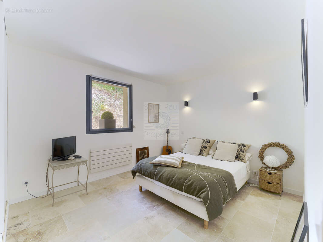 Superbe propriété - 223m2 - Vue panoramique mer - Tourrettes-sur-Loup - photo 11