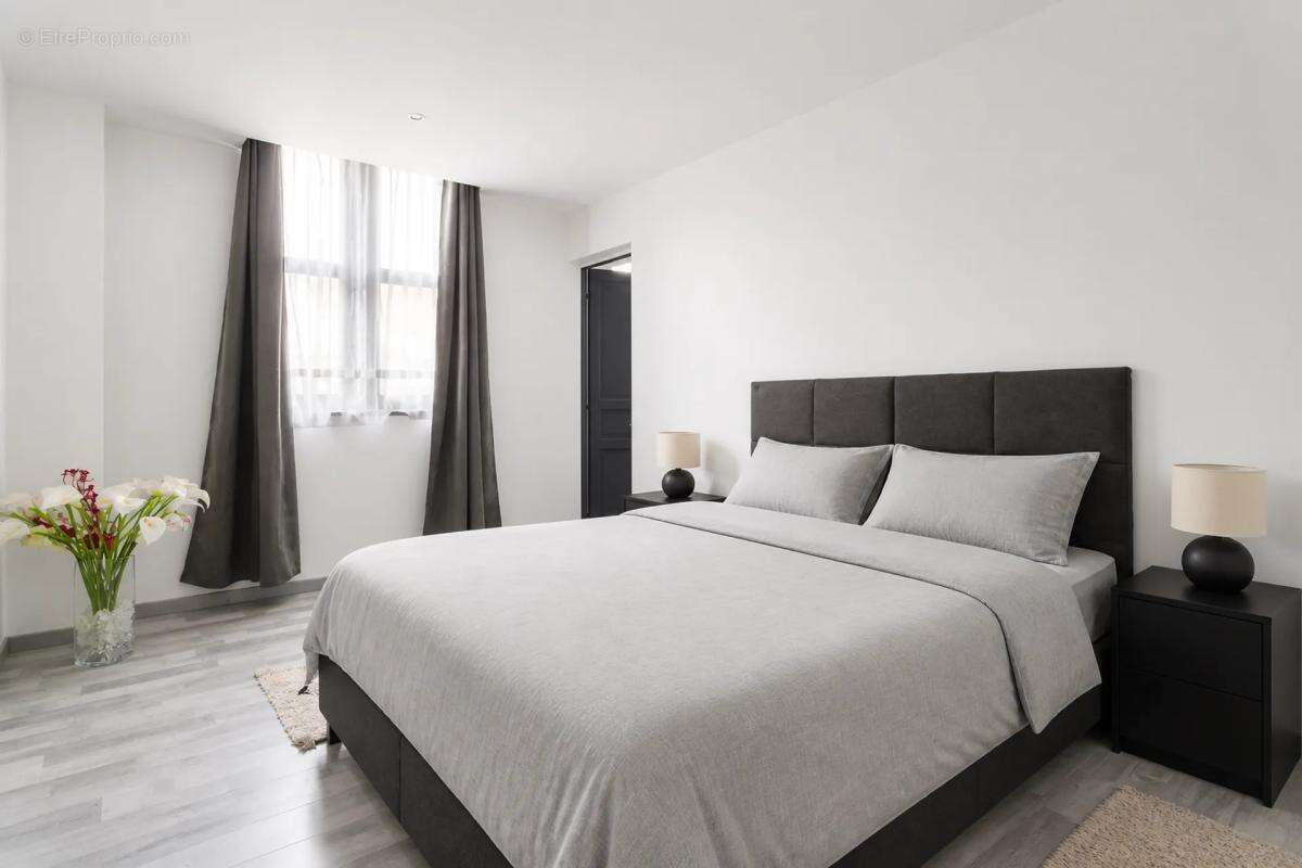 Maison rénovée de 285 m² avec 3 logements à Tourcoing - photo 6