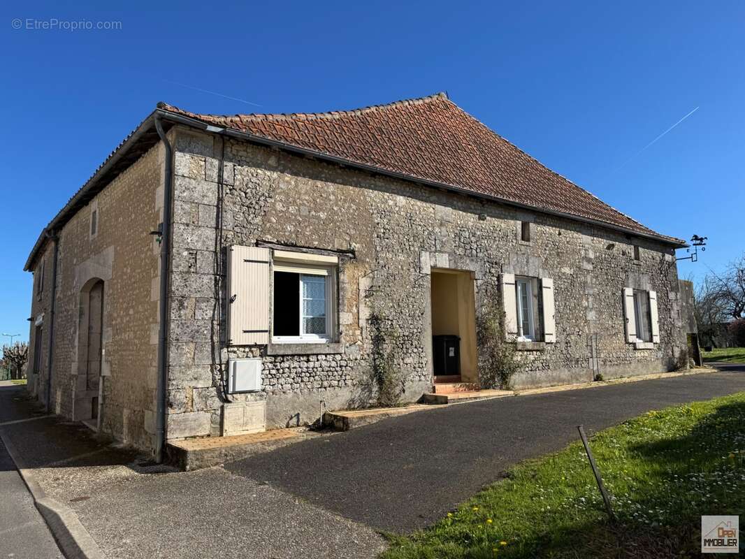 Maison à BERNEUIL