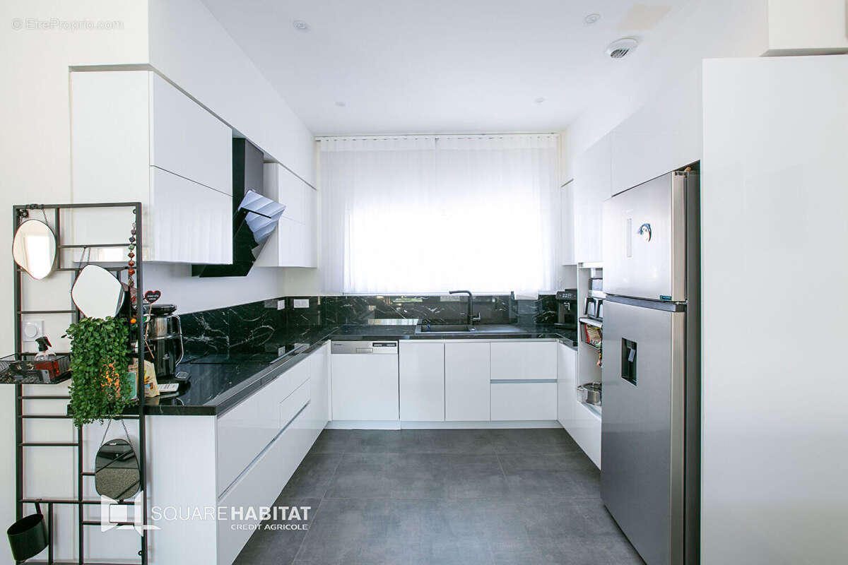 Maison à MONTREUIL-JUIGNE