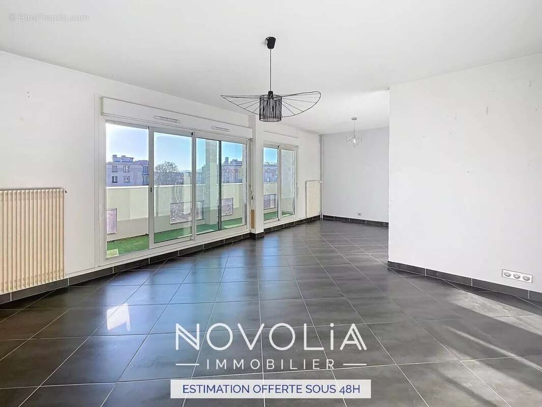 Appartement à LYON-8E