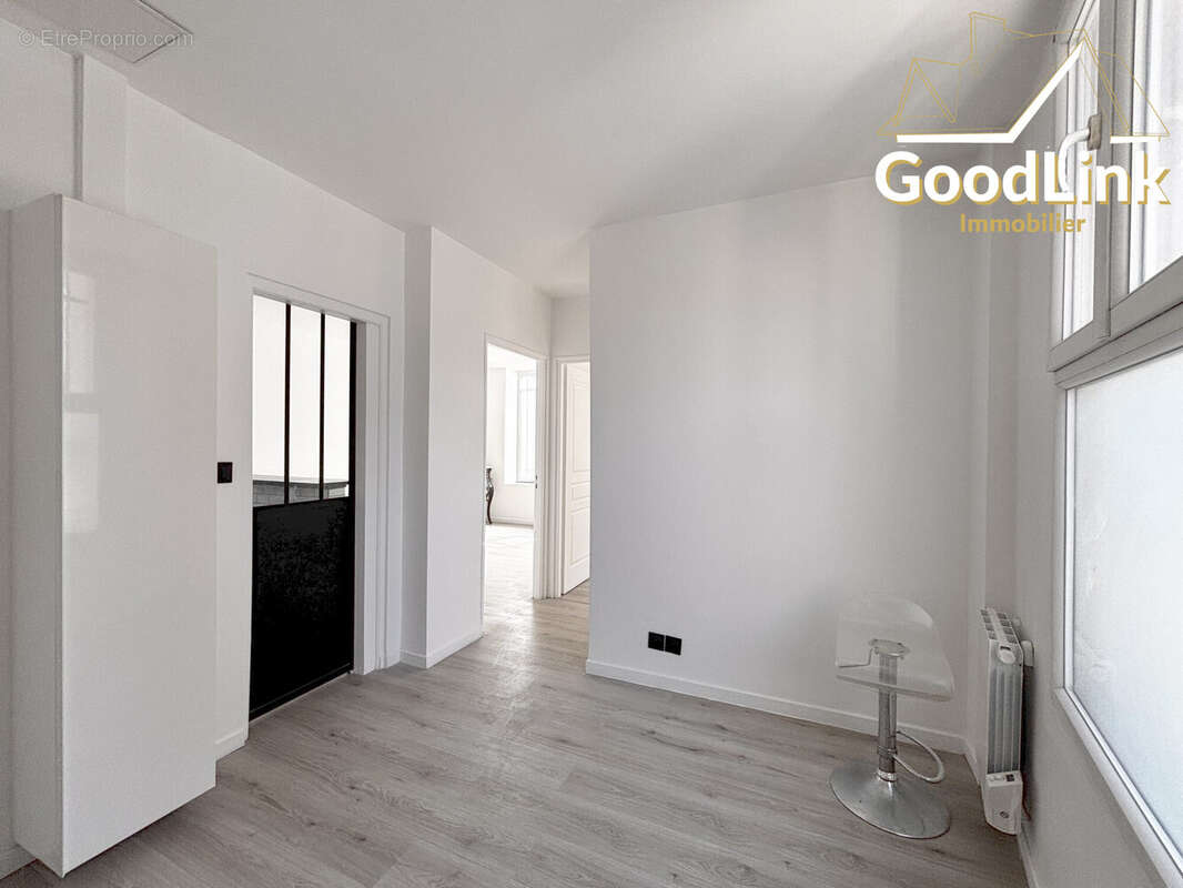 Appartement à AUBERVILLIERS