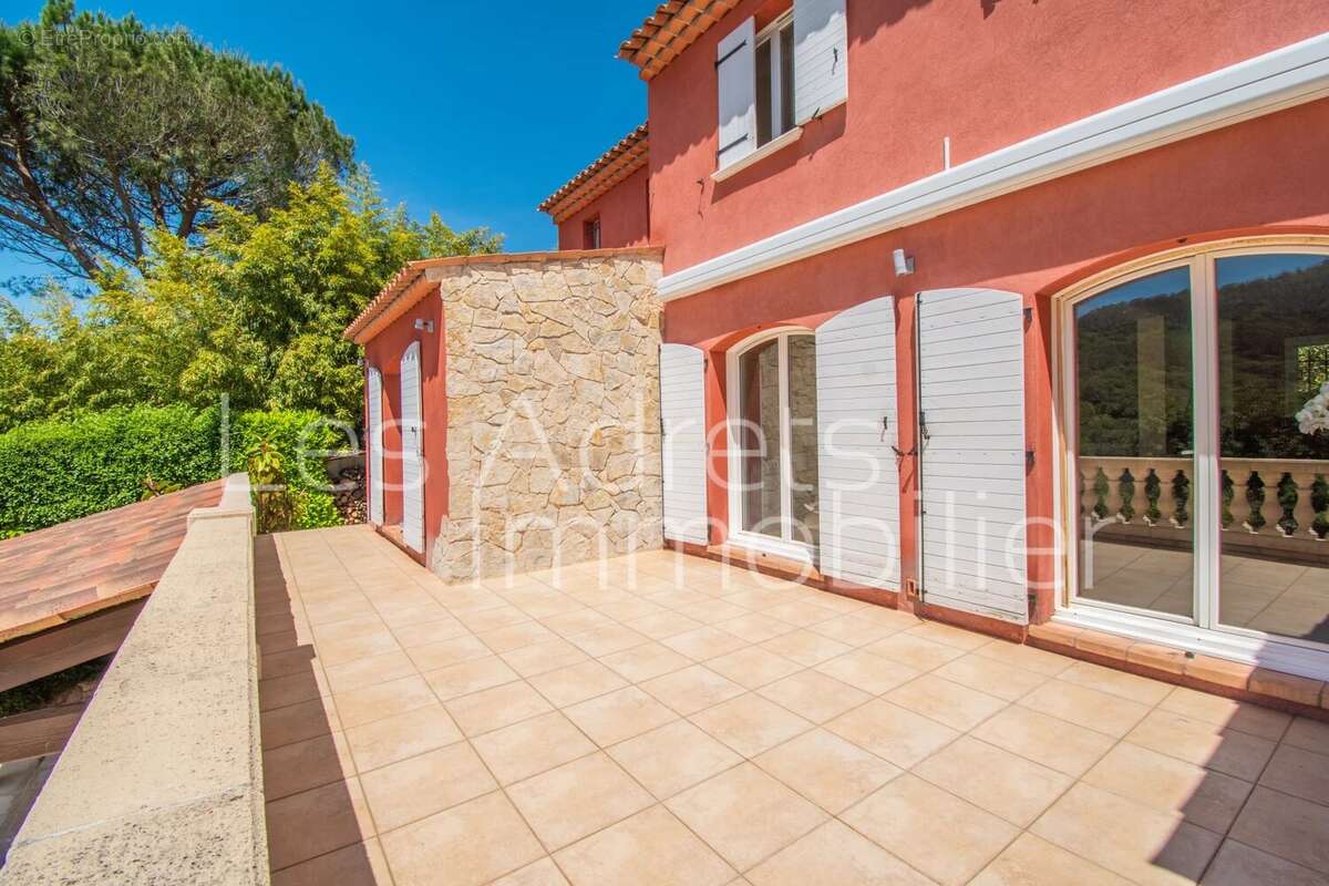 Maison à LES ADRETS-DE-L'ESTEREL