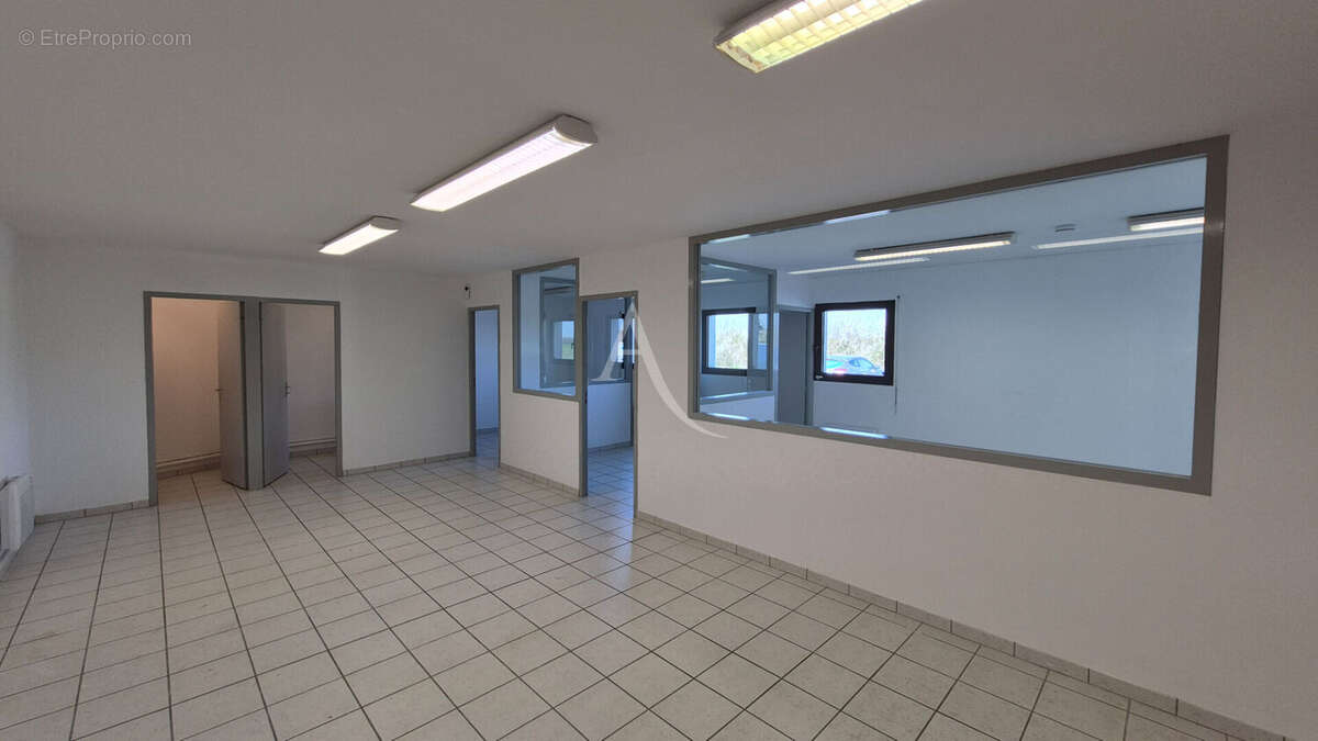 Commerce à LES GONDS