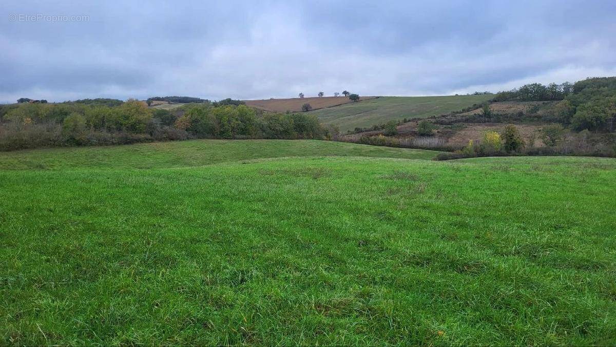 Terrain à SARCOS