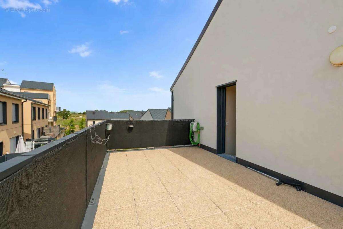 Appartement à BUSSY-SAINT-GEORGES