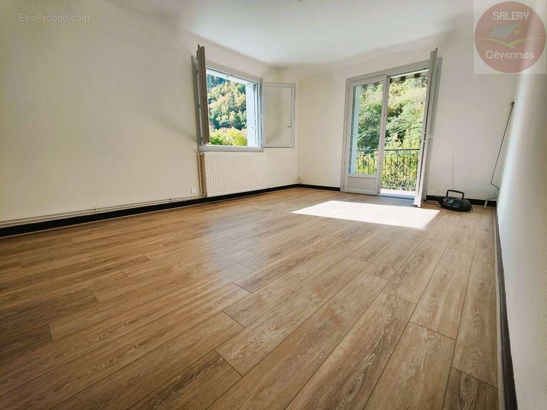 Maison à LA SALLE-PRUNET