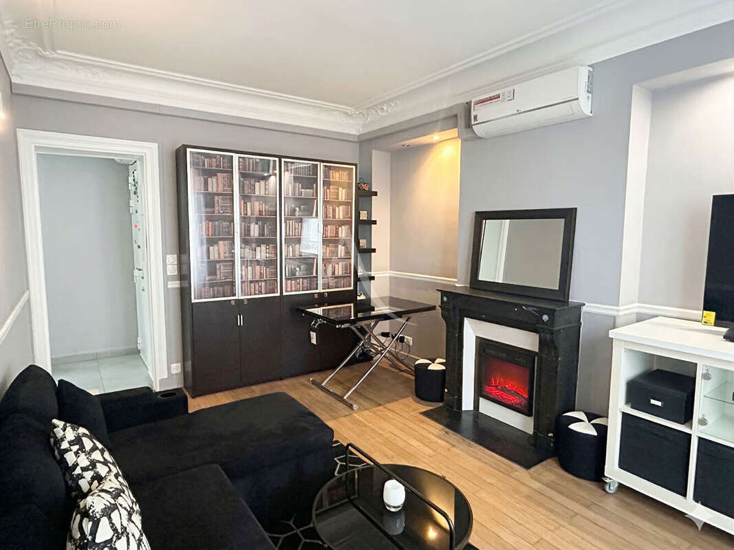 Appartement à PARIS-19E