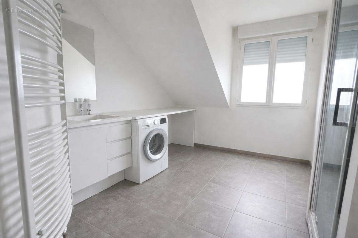 Appartement à MAREIL-MARLY