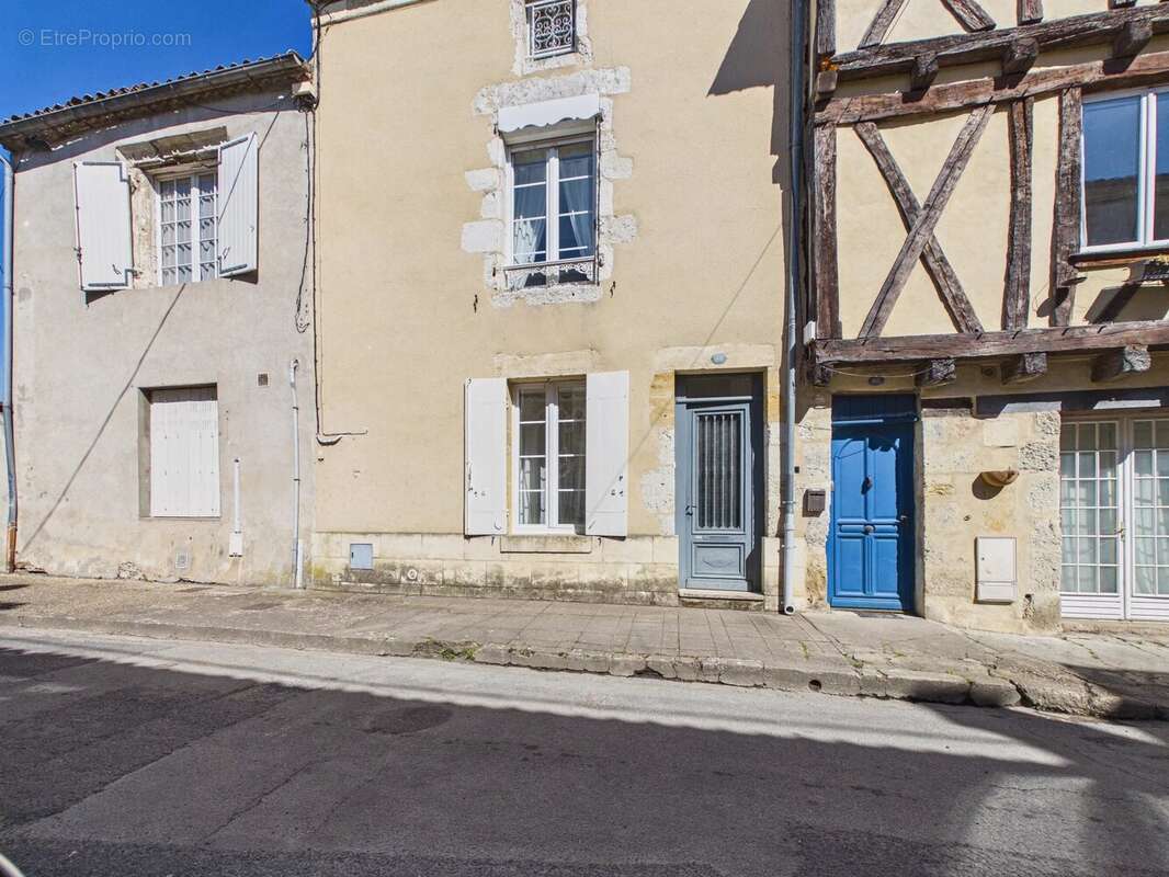 Maison de ville bourgeoise avec vue sur la rivière - photo 17