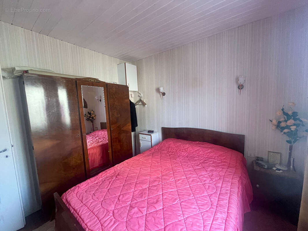 Maison à SAINT-GERMAIN-SUR-AY