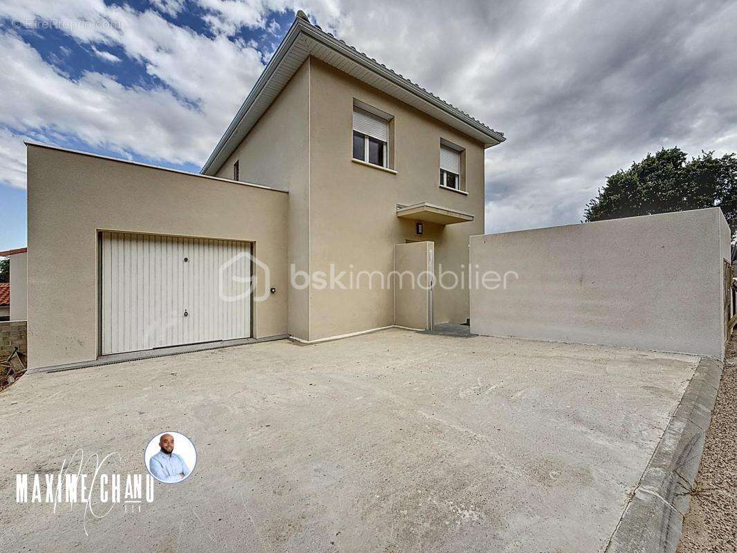 Maison à VAILHAUQUES