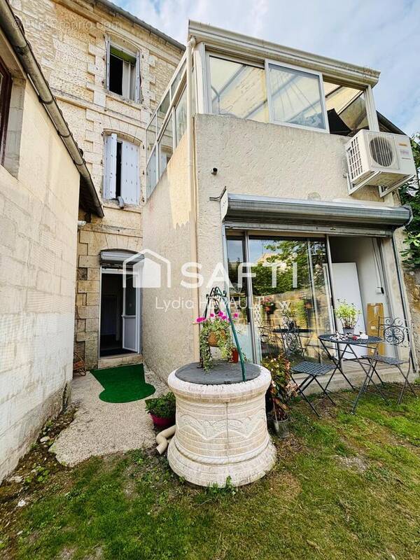 Photo 1 - Appartement à RUELLE-SUR-TOUVRE