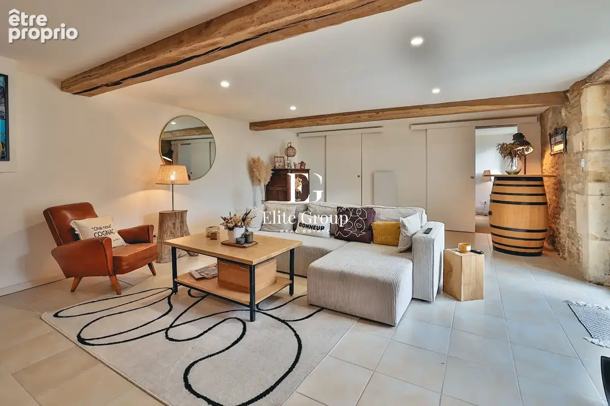 À vendre très belle maison en pierre à val de cognac - 5 pièces - 110 m2 - photo 2