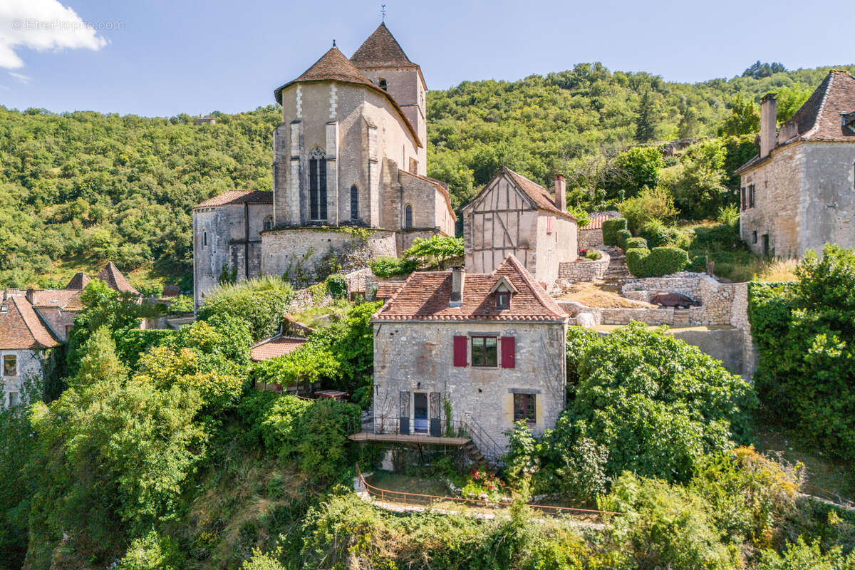 Maison de village avec jardin et annexe - photo 2
