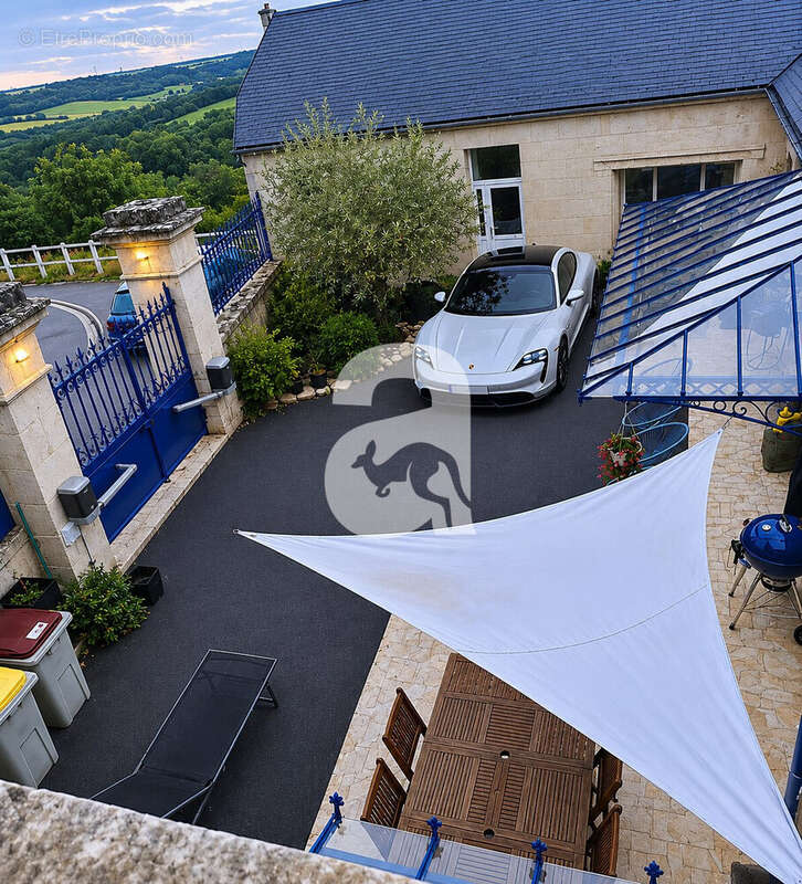 Maison 249 m² à Soissons  - photo 2