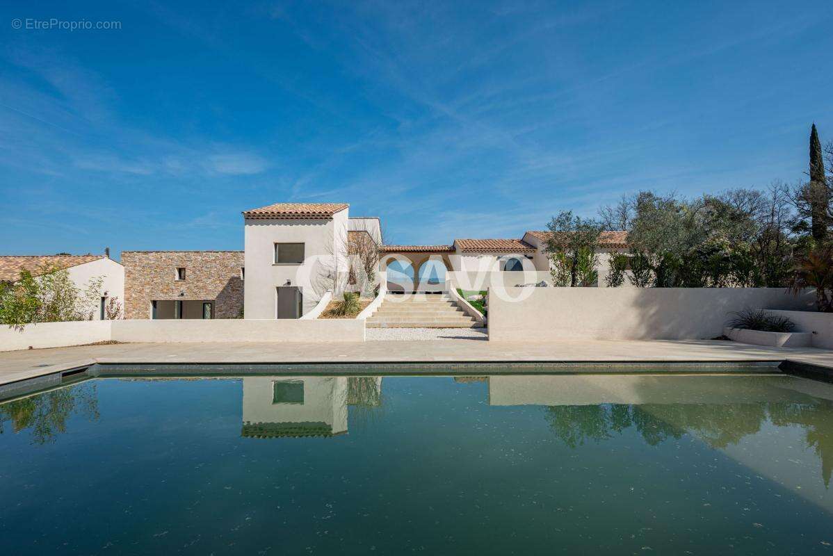 Maison à LE PUY-SAINTE-REPARADE