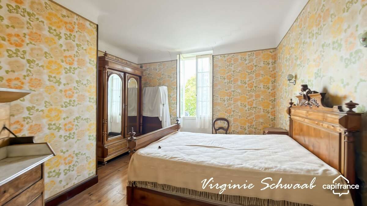 POUILLON (40) Maison de caractère 14 pièces – 9 chambres – Dépendances – 1 hectare de terrain - photo 11