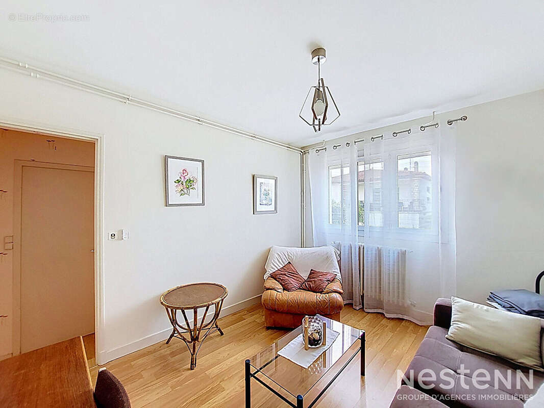 A Vendre Maison de 155 m² avec possibilité de deux habitations et jardin à Condom - photo 8