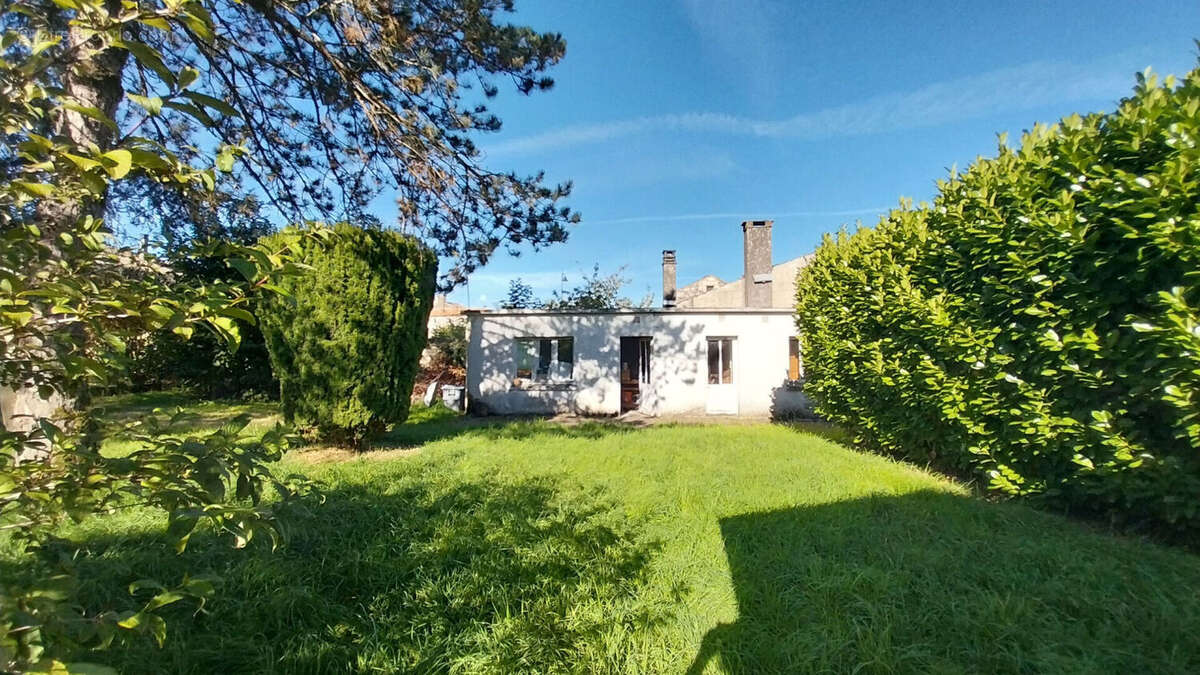 Photo 8 - Maison à COULONGES-SUR-L&#039;AUTIZE