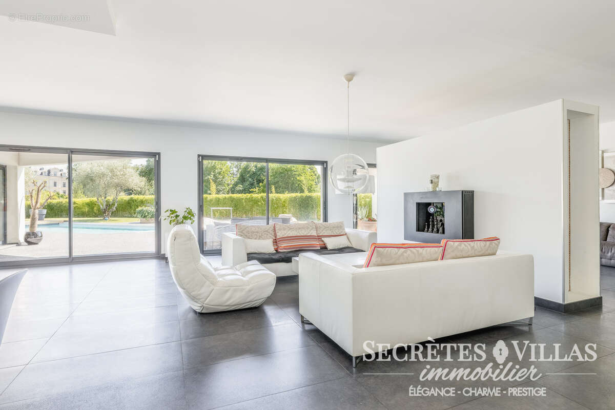 Bouliac villa contemporaine 287m2 avec vue et s/sol 150m2 - photo 8
