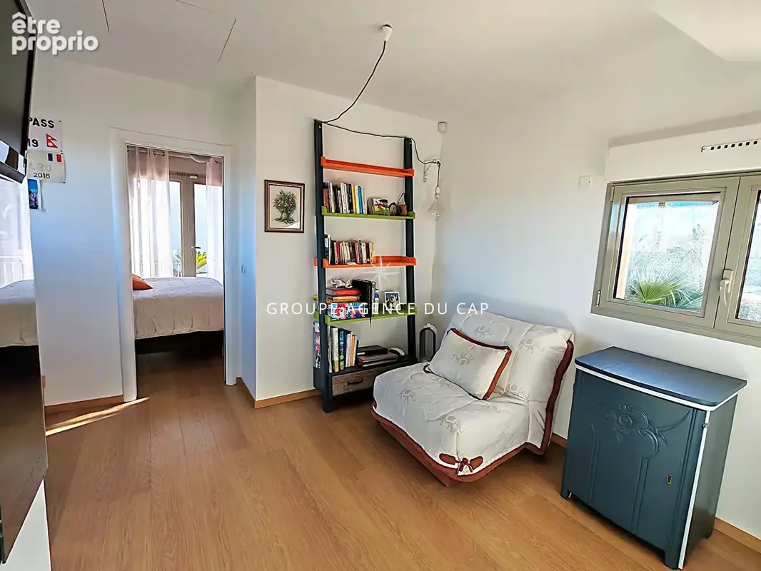 A vendre villa 7 pieces 4 chambres piscine appartement independant proche centre ville et bord de mer a saint aygulf - photo 12