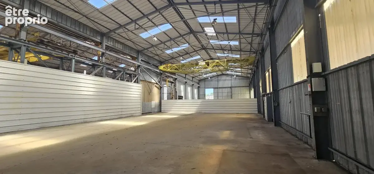 Entrepôts et Bureaux - photo 2