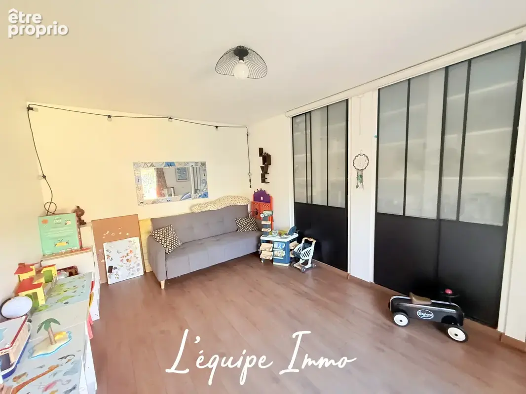 Coup de Coeur! Maison T5 plain-pied de 145 m2 avec Garage et piscine - - photo 12