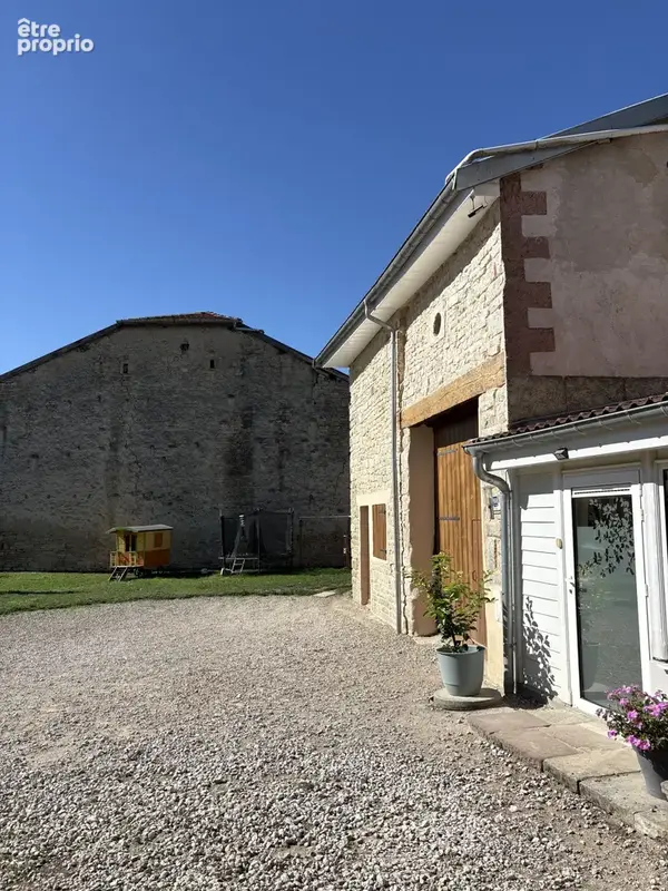 Maison avec dépendances / Remoncourt - photo 12