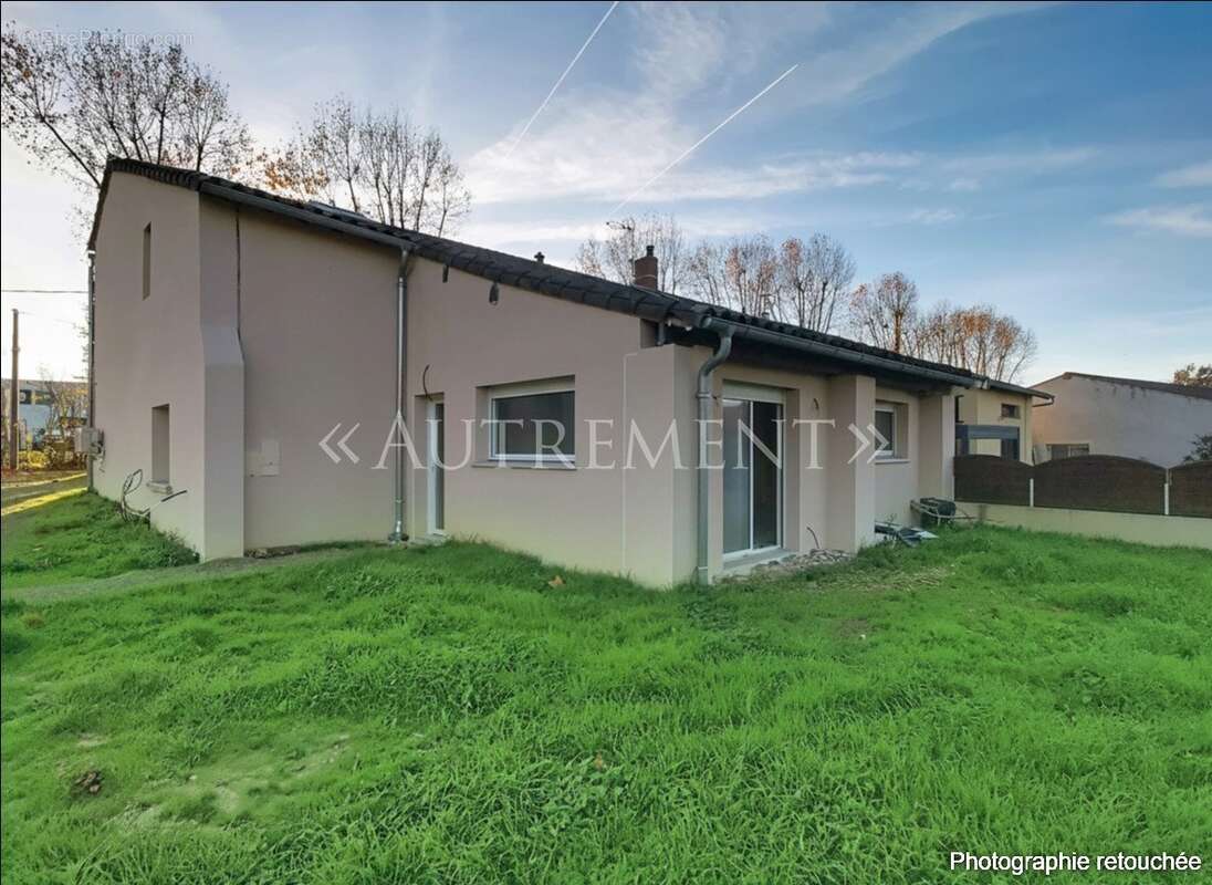 Maison à SAINT-SULPICE