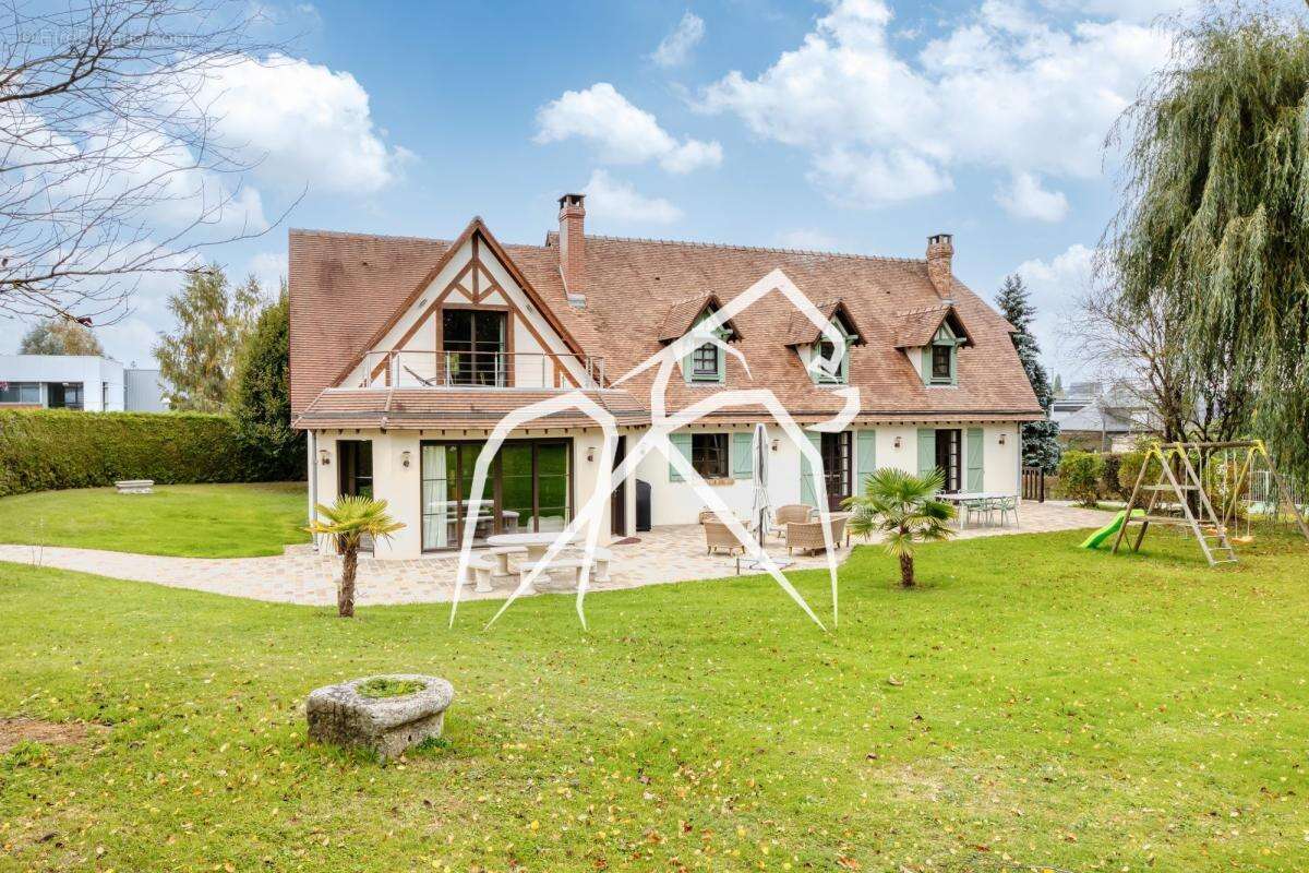 Maison à ISNEAUVILLE