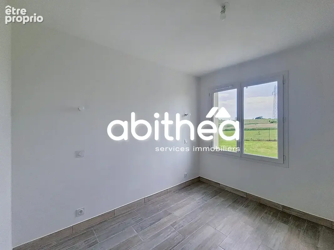 Maison contemporaine plain-pied  121 m2  4 chambres  992m2 terrain - photo 12