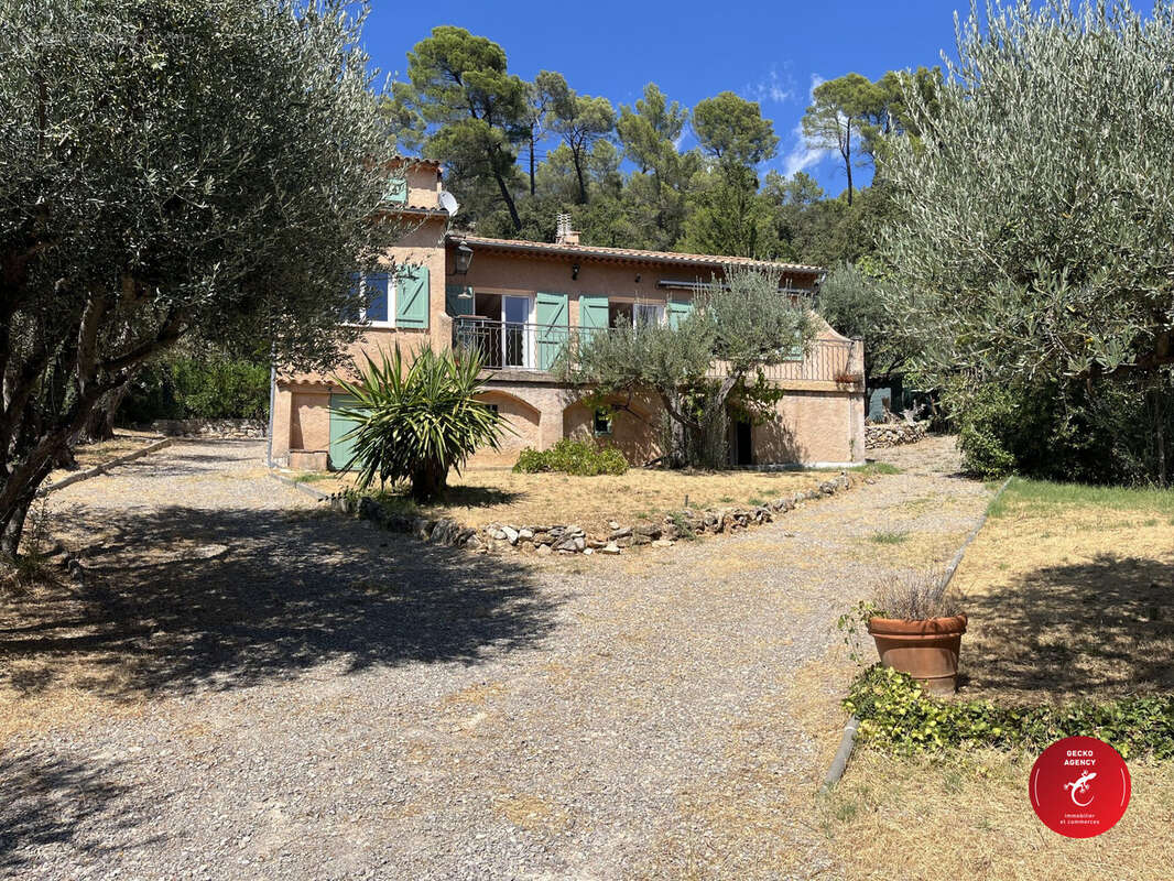 Maison 81 m² à Figanieres  - photo 6