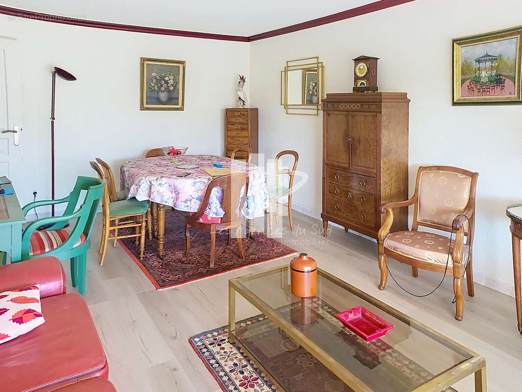 Appartement à FREJUS