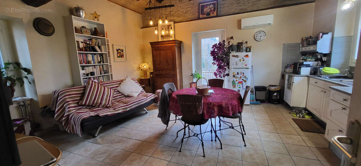 Maison à CUXAC-CABARDES