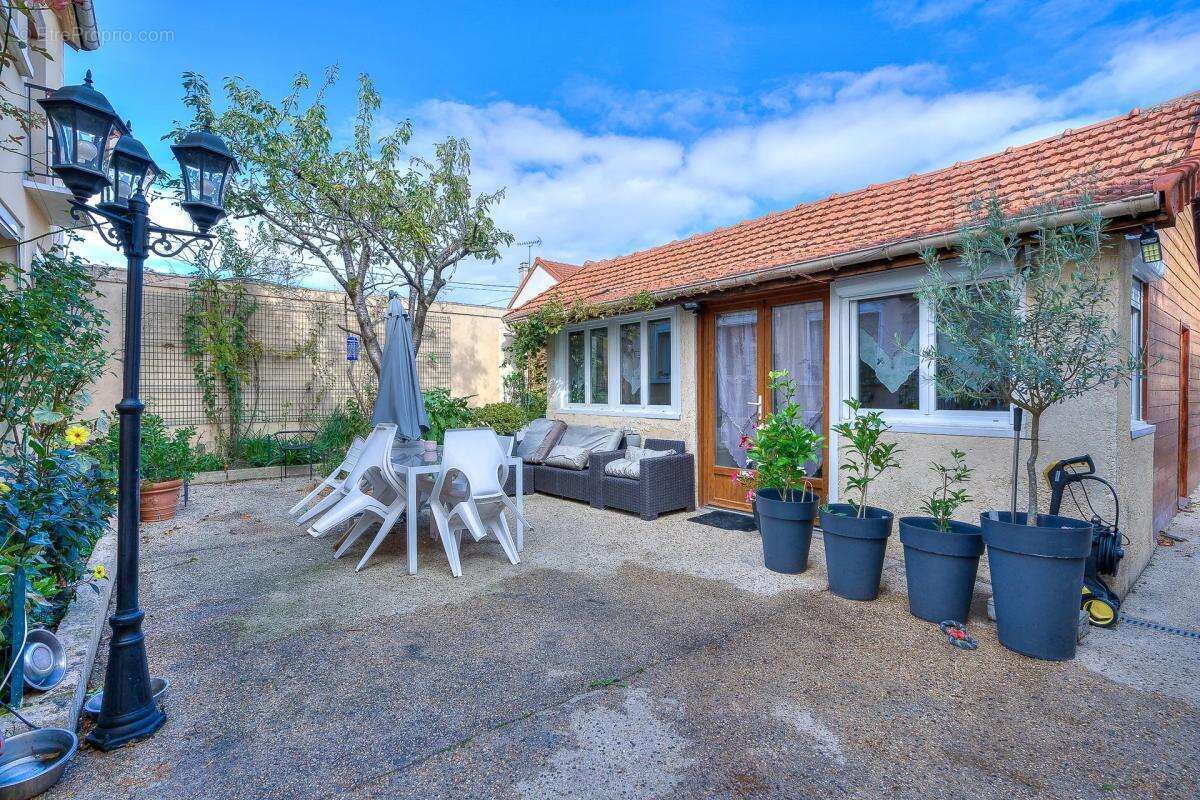 Maison à NEUILLY-PLAISANCE